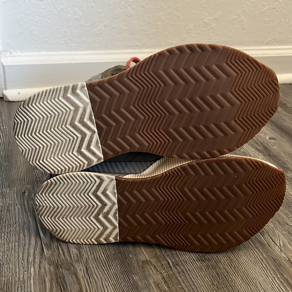 Sorel boots - Picture 5 of 5